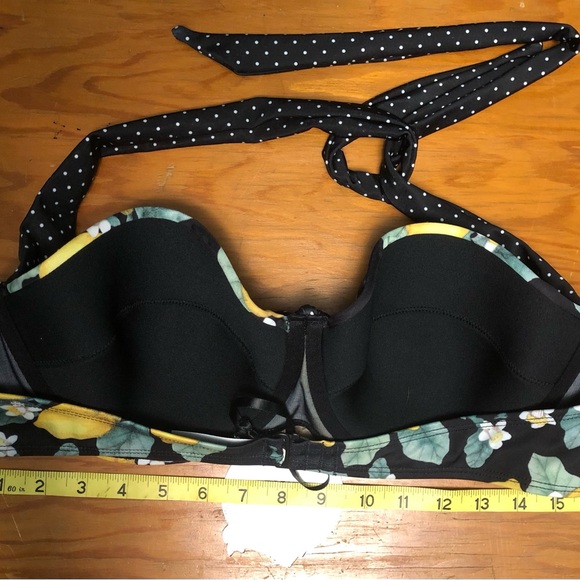 Hell Bunny 🍋 print 2piece bathing suit - Picture 7 of 10